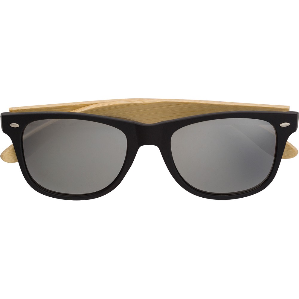 Des lunettes de soleil