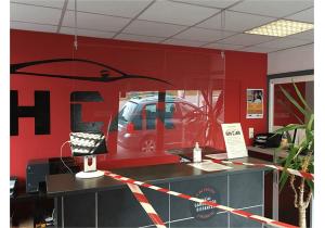 protection hygiaphone suspendu plexiglass comptoir vitre verre acrylique transparent suisse zurich